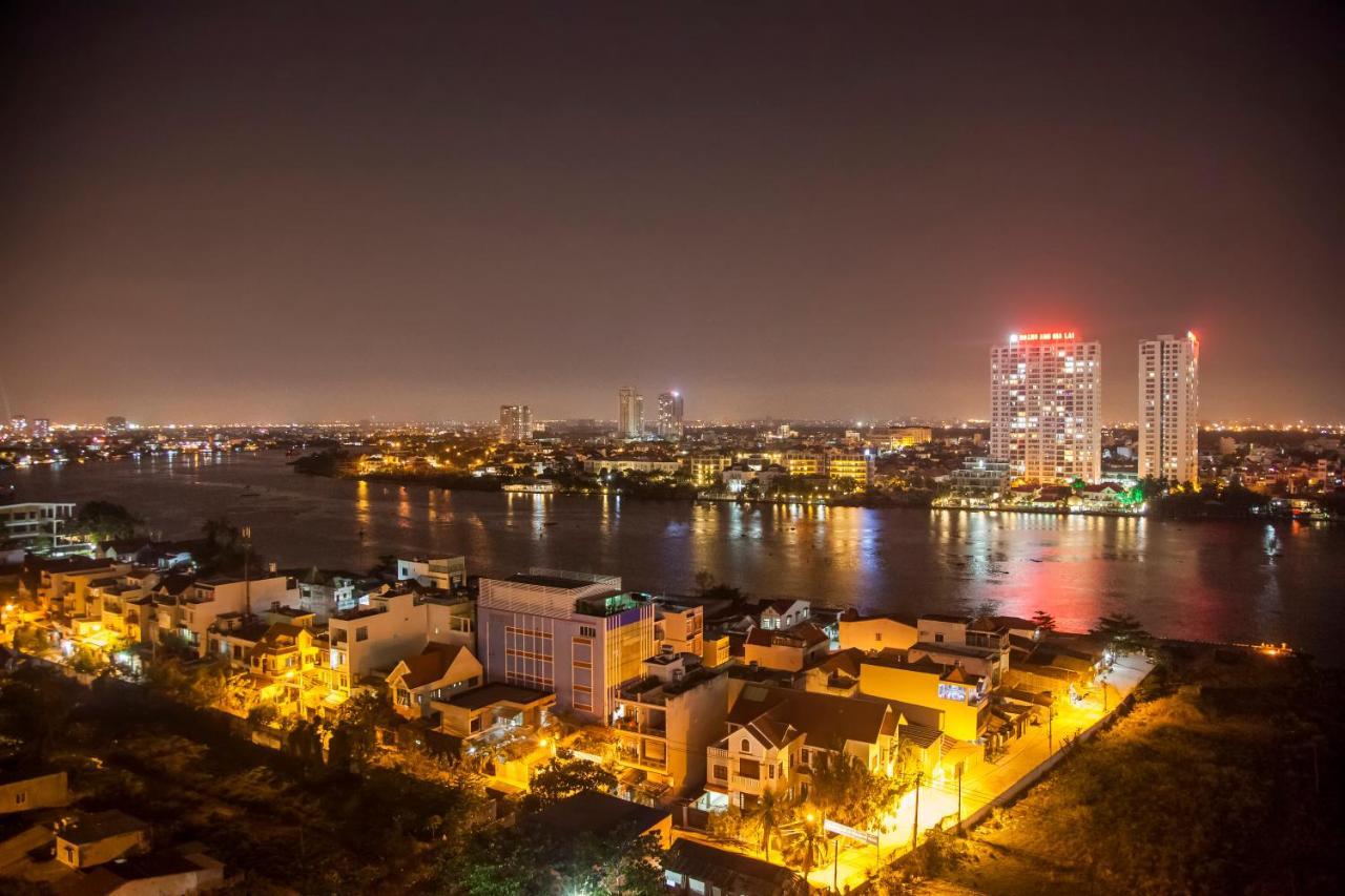 Khách sạn Charm Saigon